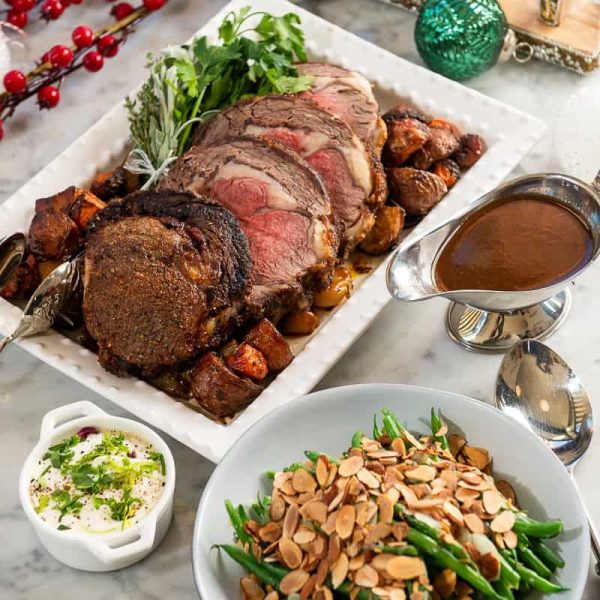 Holiday Cheers Dinner for 4 |
All-Natural Angus Beef Prime Rib Roast-special cracked spice, trussed and ready to go with rosemary, thyme, and sage | 
Roasted Marble Potatoes & Onions-herbs, spices, sea salt, olive oil | 
Green Beans Almondine-caramelized shallot, garlic, toasted spanish almonds | 
Classic Pan Dripping Beef Au Jus
Black Peppercorn Horseradish Cream Sauce |
Keywords: Christmas 2024, Holiday Cheers Dinner for 4, All-Natural Angus Beef Prime Rib, Roasted Marble Potatoes & Onions, Green Beans Almondine
.
📸 @jwesselphotography ©z

.
📸 @jwesselphotography ©